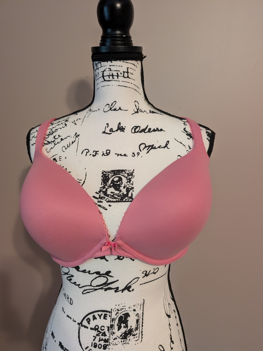 Victoria's Secret Body by Victoria Push-Up Smooth Bra